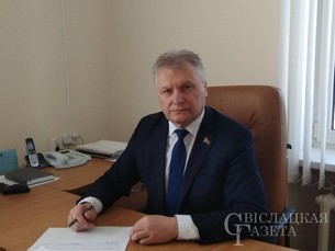 «Прямую линию» с населением района провел председатель районного Совета депутатов Виктор Субботка
