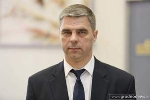 Александр Версоцкий утвержден в должности председателя Свислочского райисполкома на сессии районного Совета депутатов