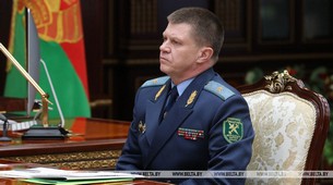 Лукашэнка прыняў з дакладам старшыню ДМК